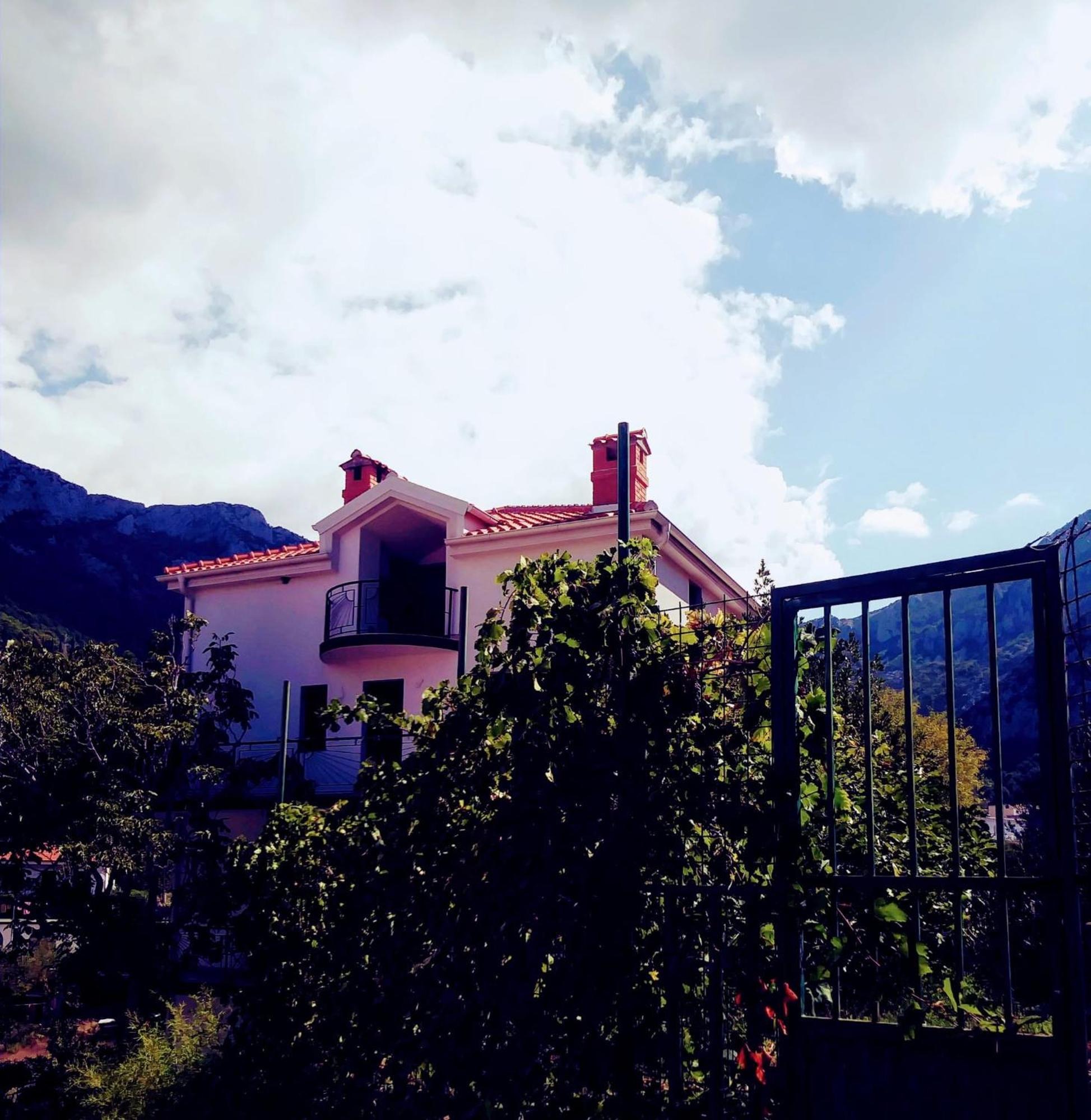 Villa Victoria Gradac  Exteriör bild